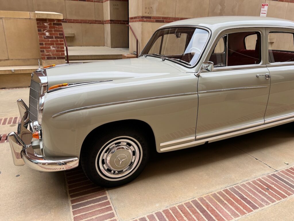 1959 Mercedes 220S Hydrak Ponton