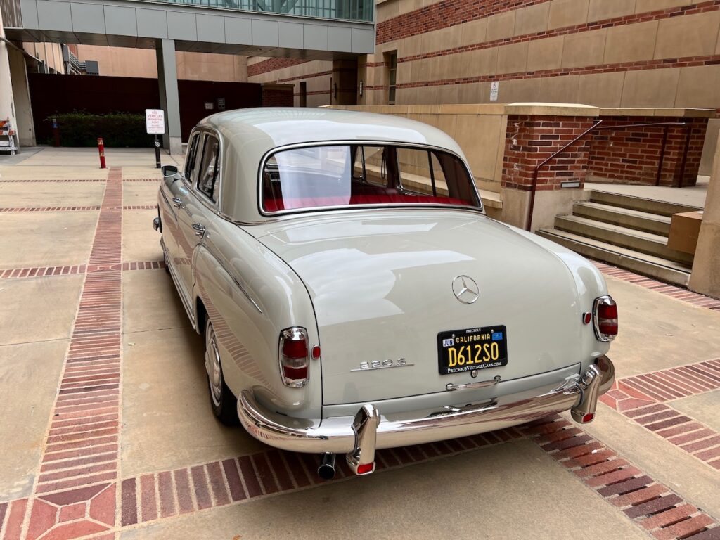 1959 Mercedes 220S Hydrak Ponton
