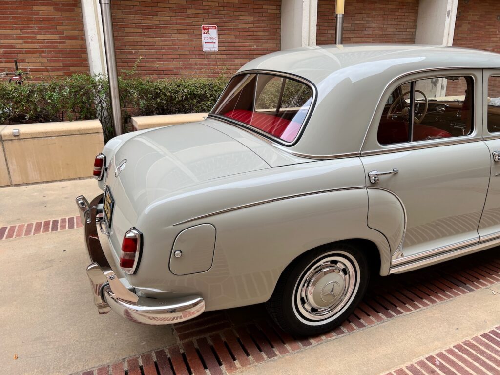 1959 Mercedes 220S Hydrak Ponton