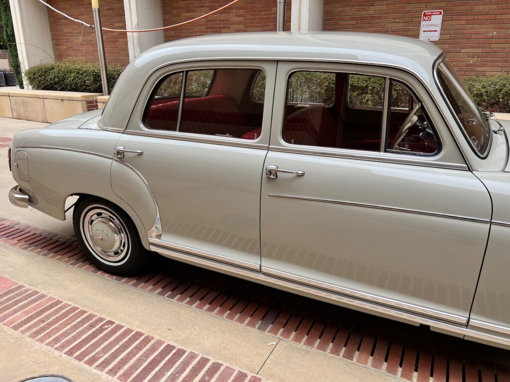 1959 Mercedes 220S Hydrak Ponton