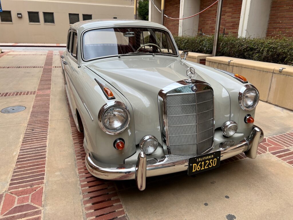1959 Mercedes 220S Hydrak Ponton