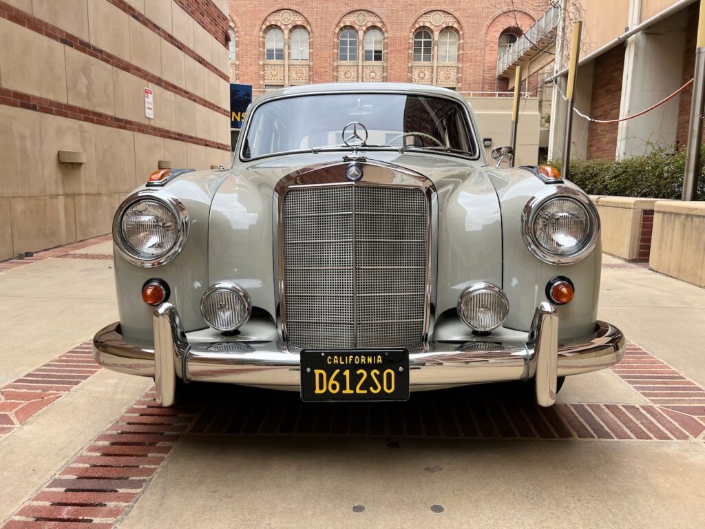 1959 Mercedes 220S Hydrak Ponton