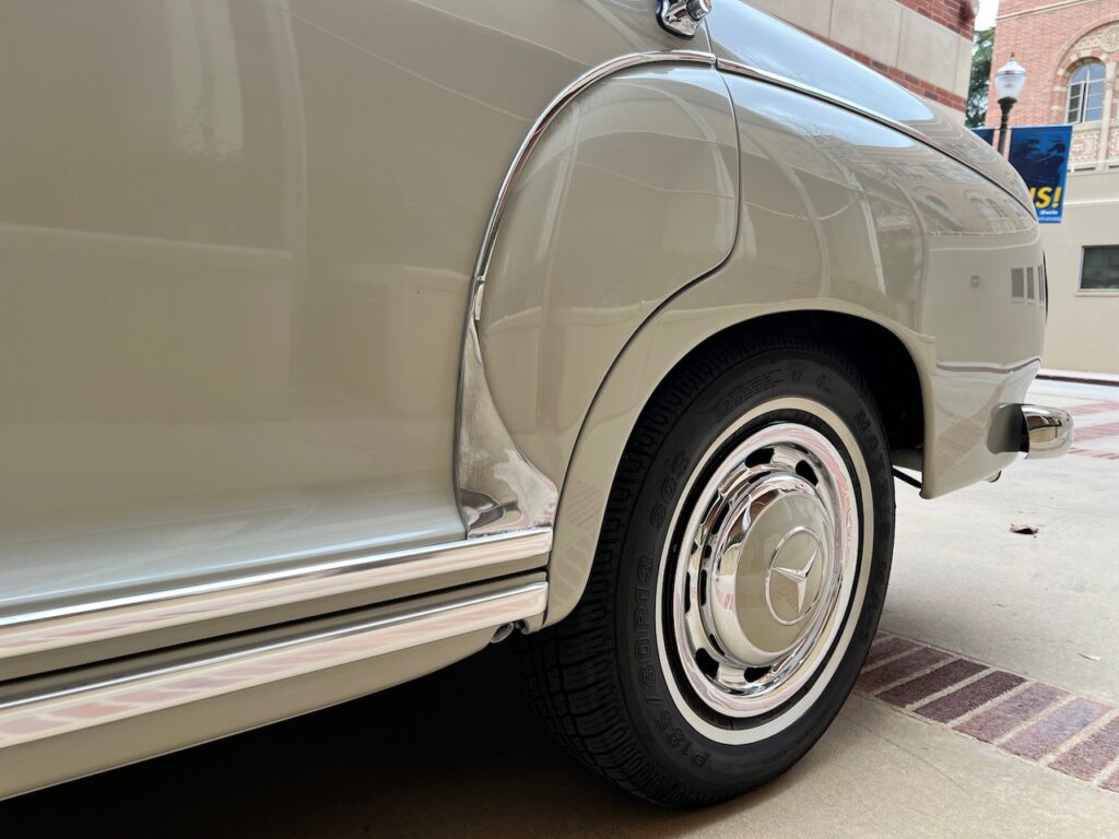 1959 Mercedes 220S Hydrak Ponton